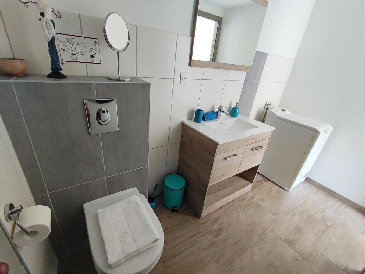 Janea Big Blue House Apartment Reichsfeld Exterior photo